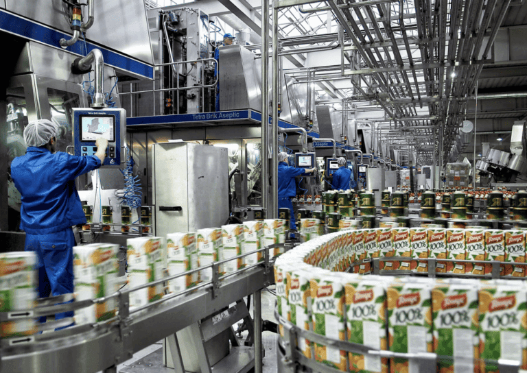 توظيف عمال تشغيل آلات التشطيب ومراقبة الجودة والتغليف