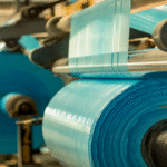 توظيف عمال في مصنع البلاستيك